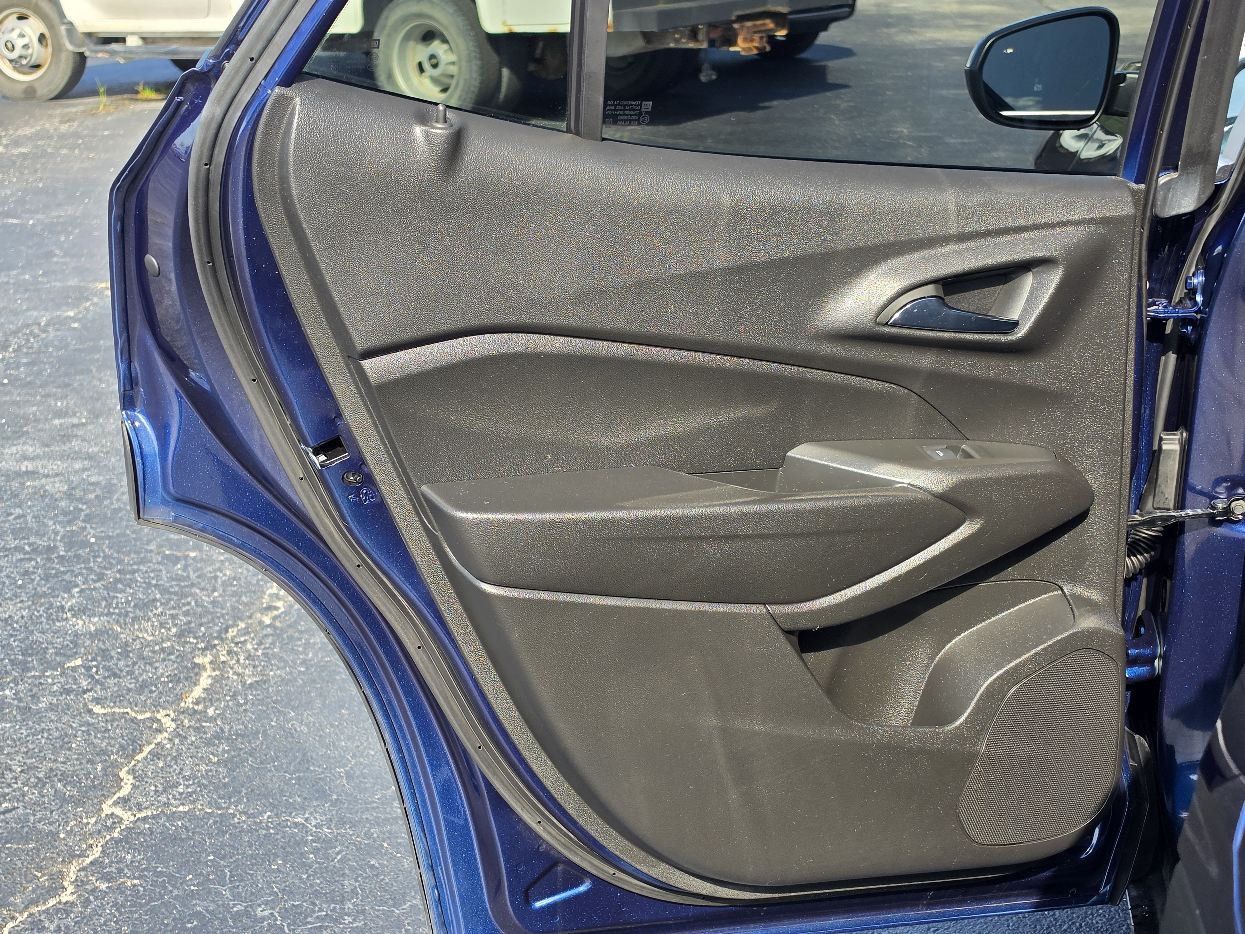 Certified 2024 Chevrolet Trax LT w/ Sunroof Package FWD image 12