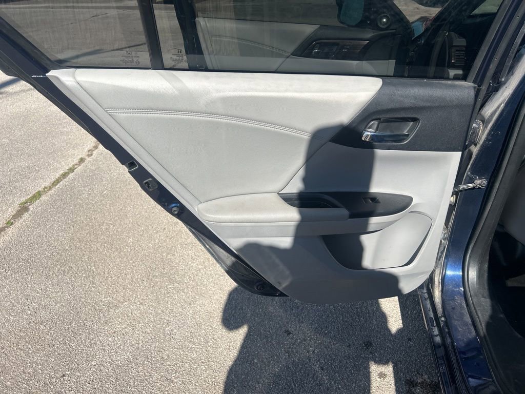Used 2016 Honda Accord EX-L image 8
