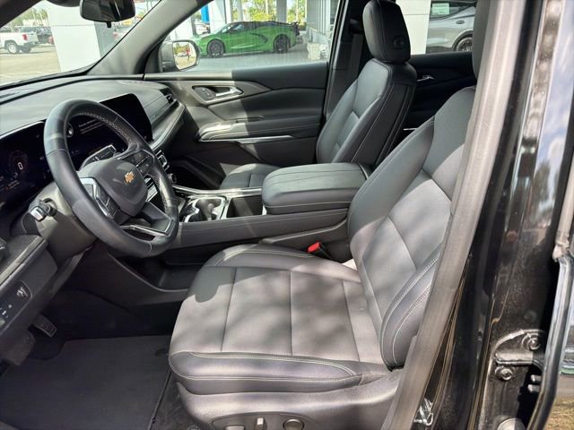 Certified 2025 Chevrolet Traverse LT FWD image 5