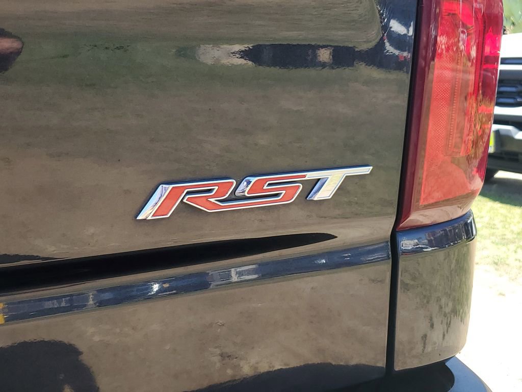Used 2022 Chevrolet Silverado 1500 RST image 8