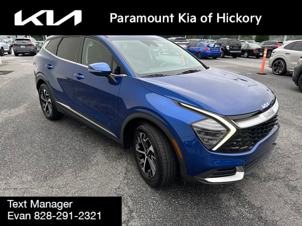 Used 2024 Kia Sportage EX FWD image 3