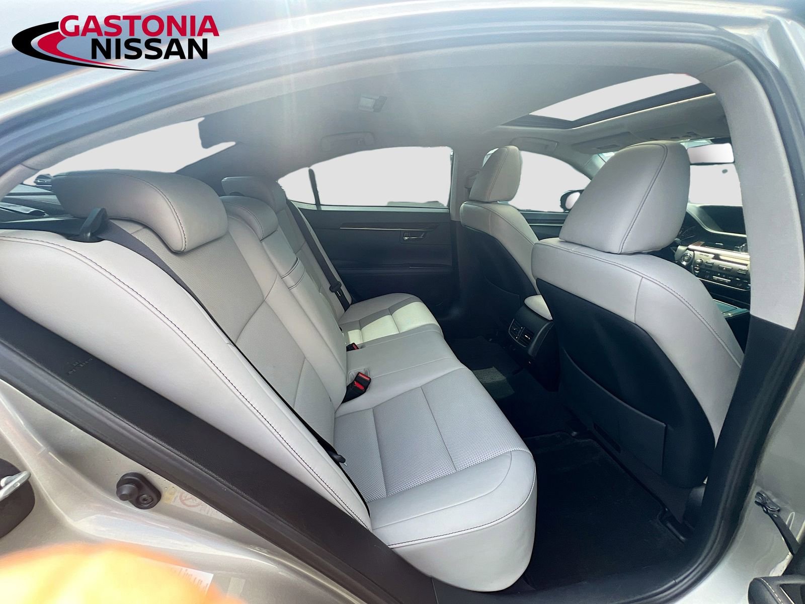 Used 2016 Lexus ES 350 w/ Premium Package w/Wood Trim FWD image 35