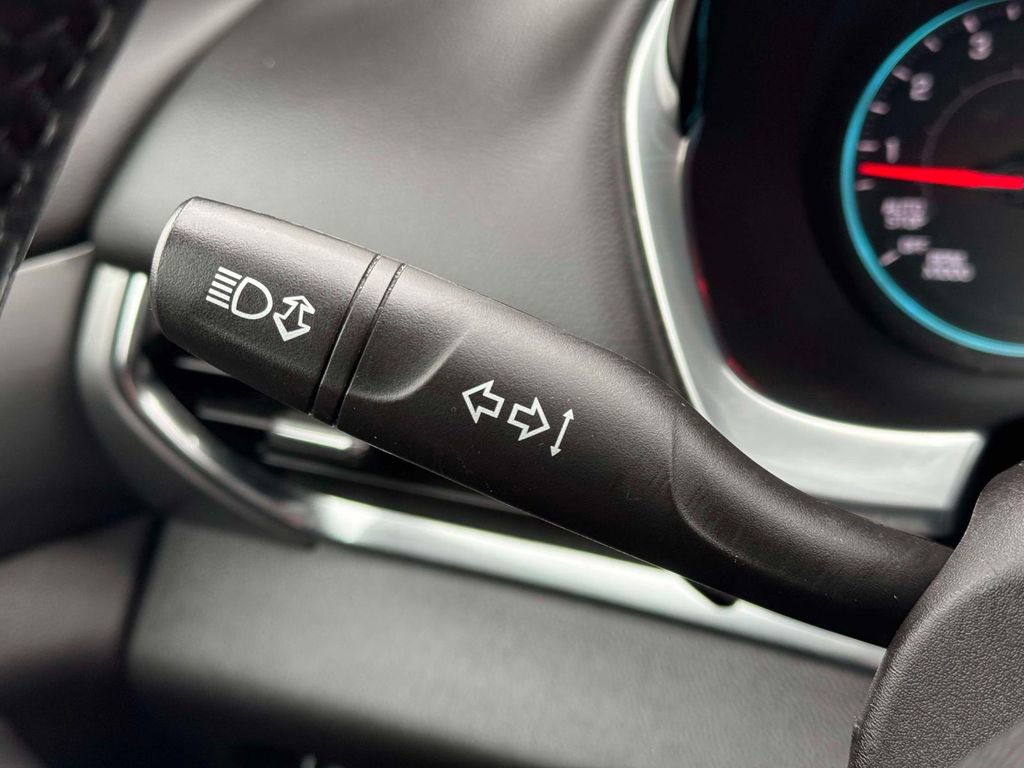 Used 2021 Chevrolet Traverse LT AWD/4WD image 20