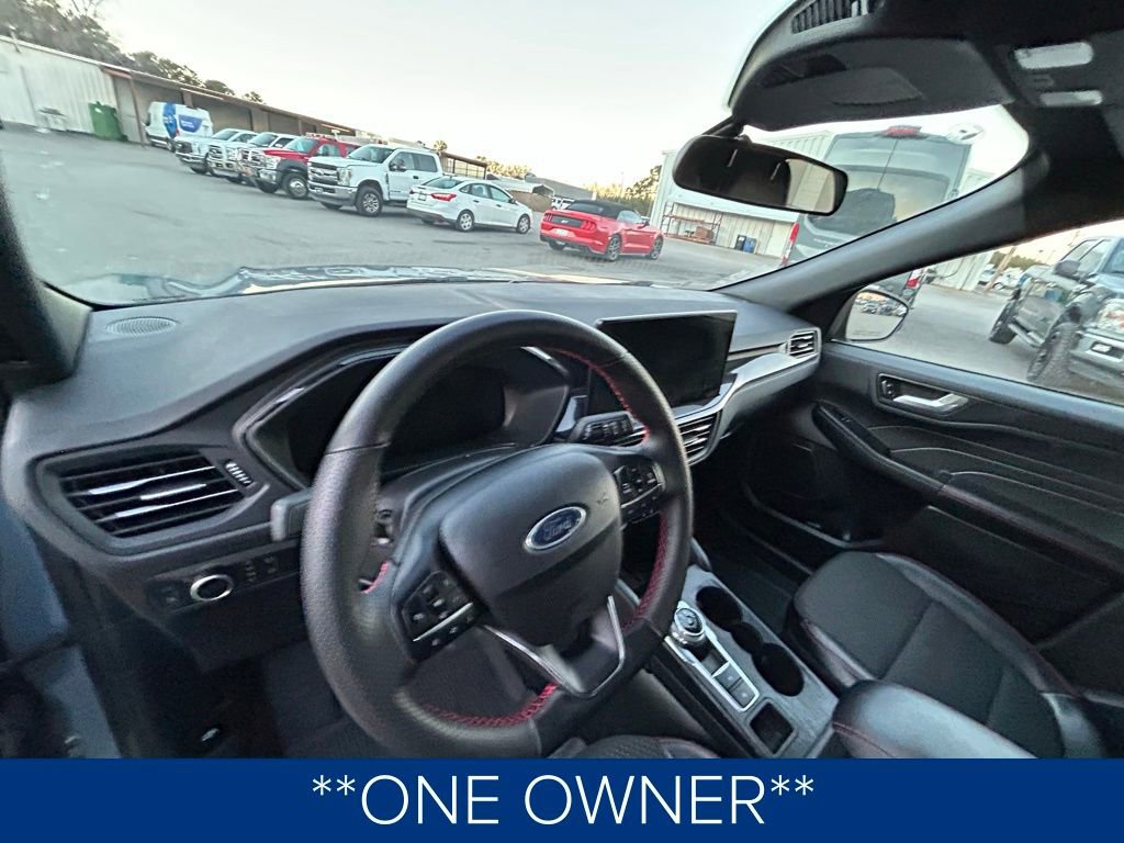 Used 2025 Ford Escape ST-Line w/ Equipment Group 301A video 2