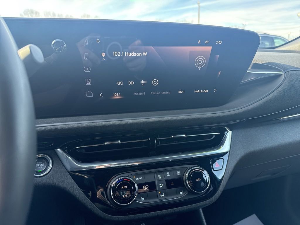 Used 2025 Buick Envista Sport Touring w/ Convenience I Package image 23