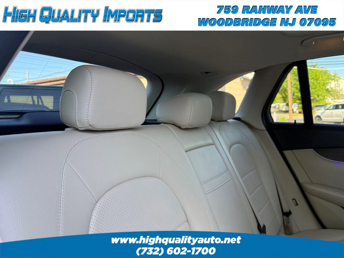 Used 2021 Mercedes-Benz GLC 300 4MATIC w/ Multimedia Package image 47
