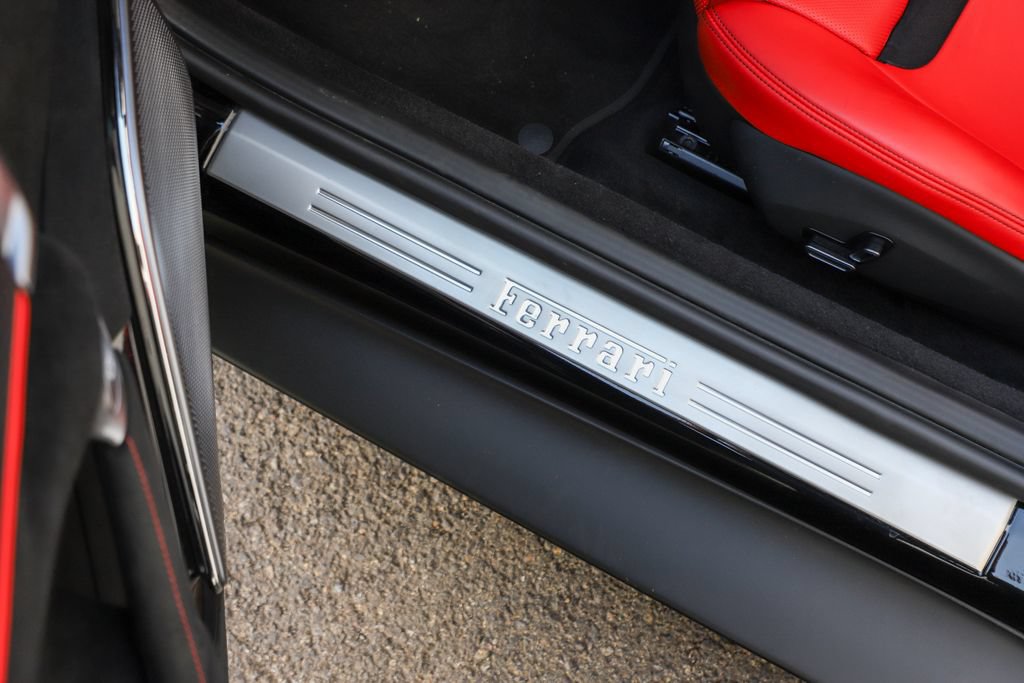 Certified 2025 Ferrari Roma Spider RWD image 56