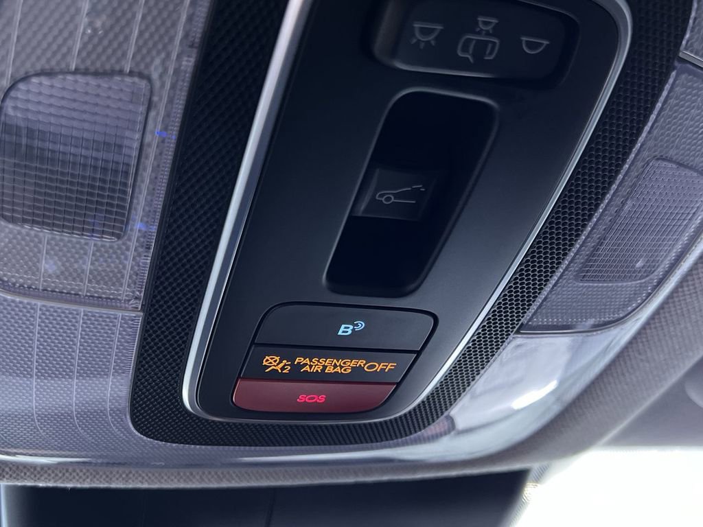 Used 2025 Hyundai Elantra Limited image 28