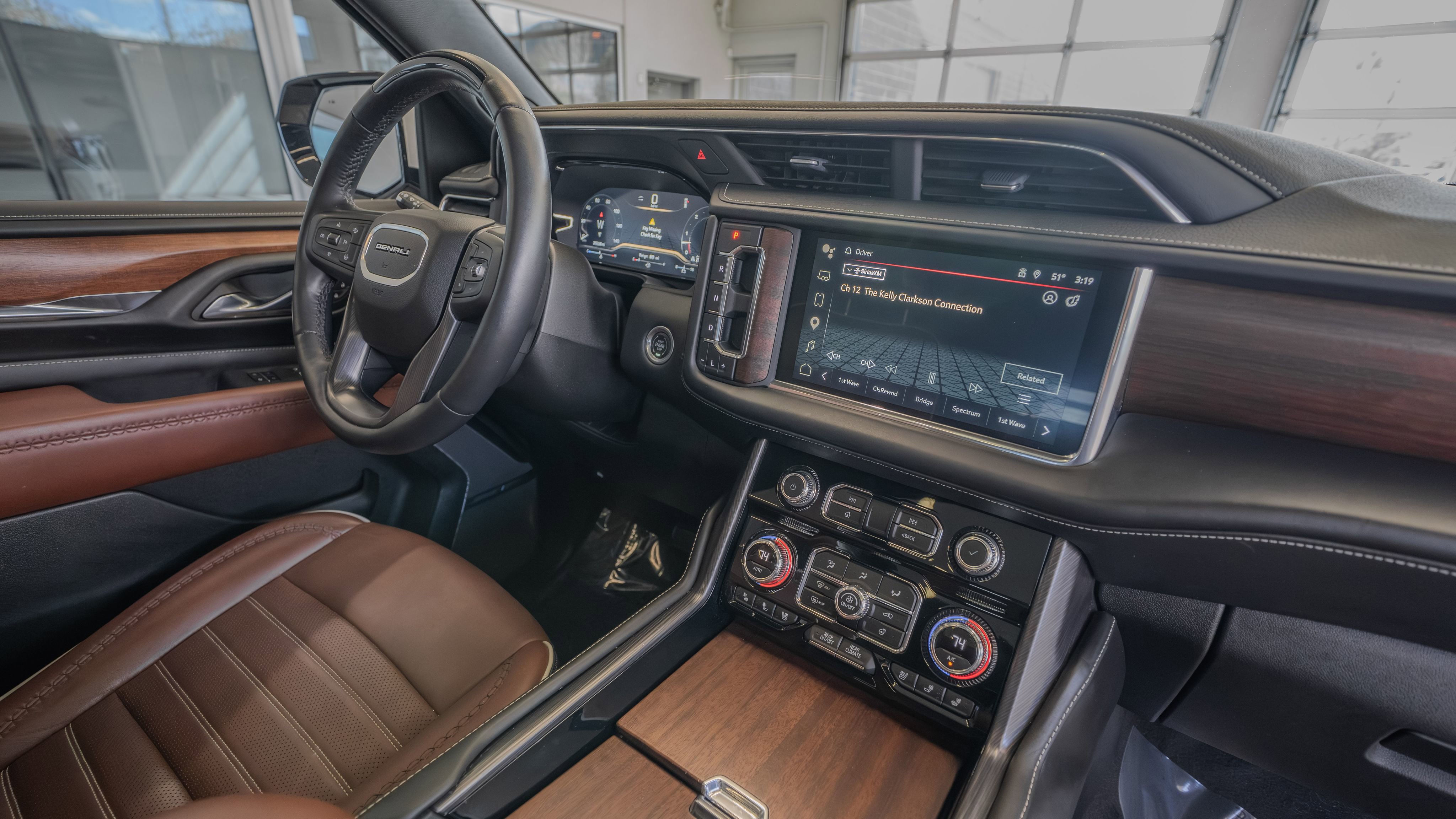 Used 2023 GMC Yukon Denali Ultimate image 19