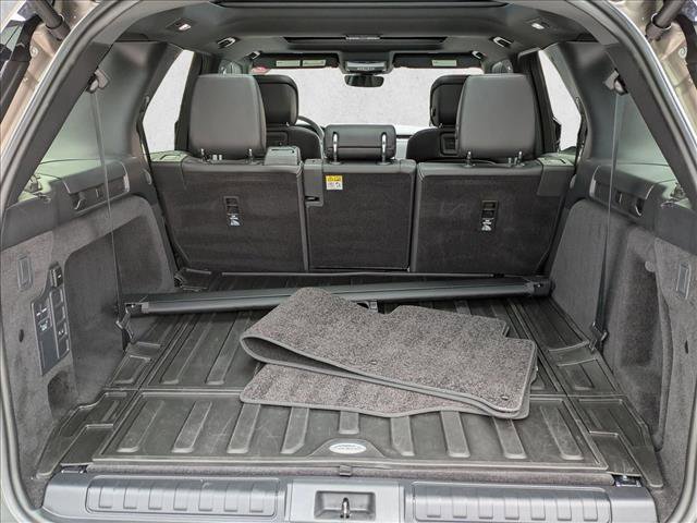 Certified 2024 Land Rover Discovery Dynamic SE AWD/4WD image 6