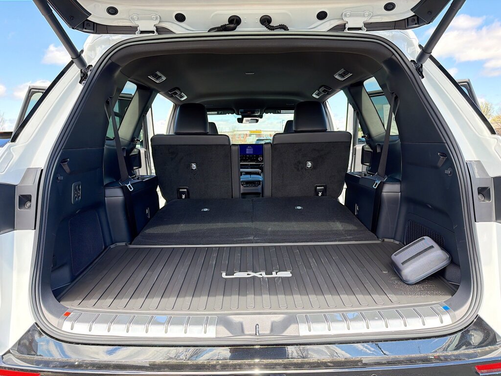 New 2026 Lexus TX 500h AWD image 7