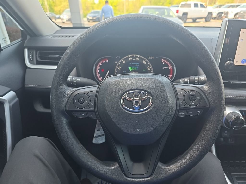 Used 2023 Toyota RAV4 XLE image 19