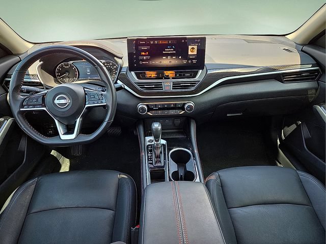 Used 2024 Nissan Altima 2.5 SR w/ SR Premium Package FWD image 14