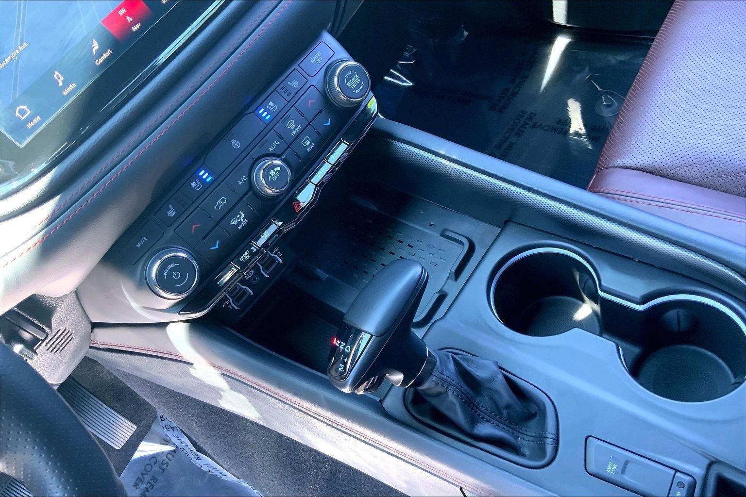 Used 2025 Dodge Durango R/T AWD/4WD image 16
