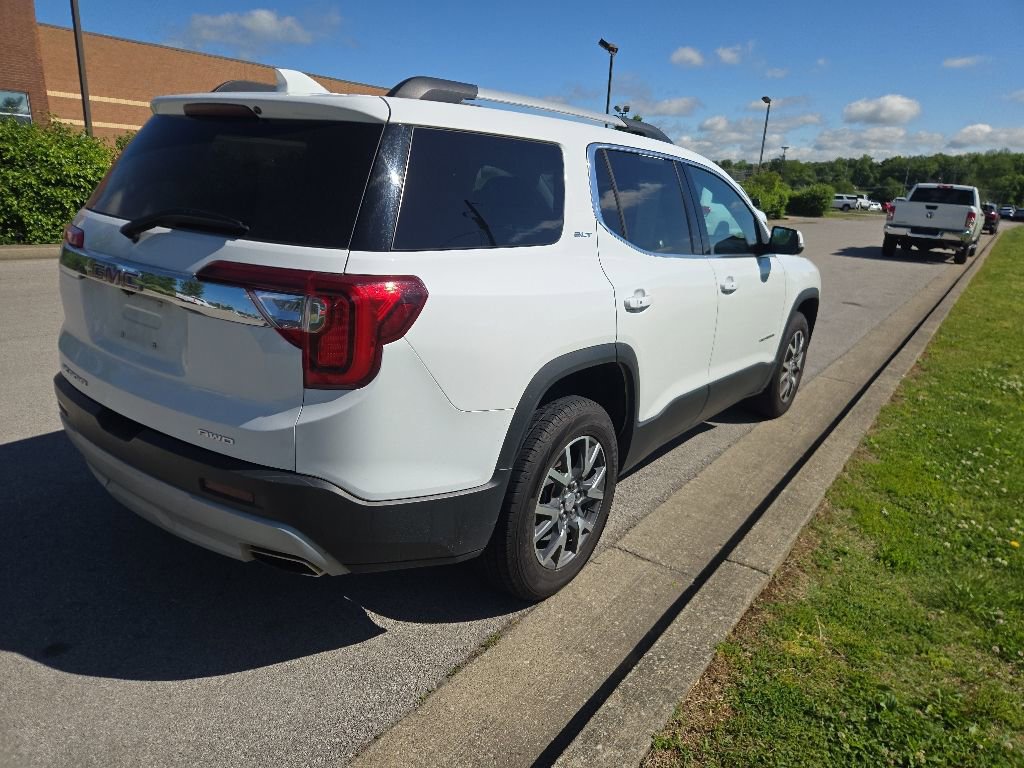 Used 2023 GMC Acadia SLT AWD/4WD image 3