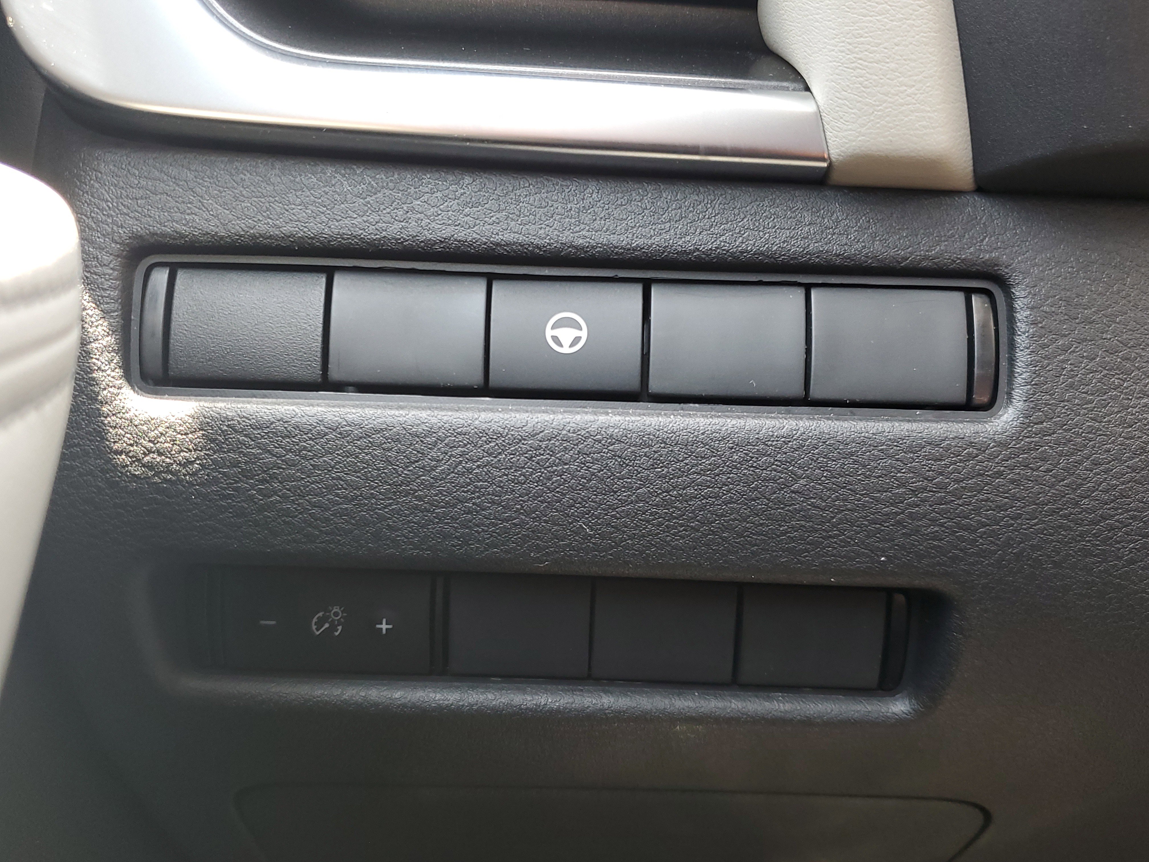 Certified 2023 Nissan Rogue SV image 27