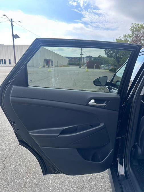 Used 2019 Hyundai Tucson SE image 23