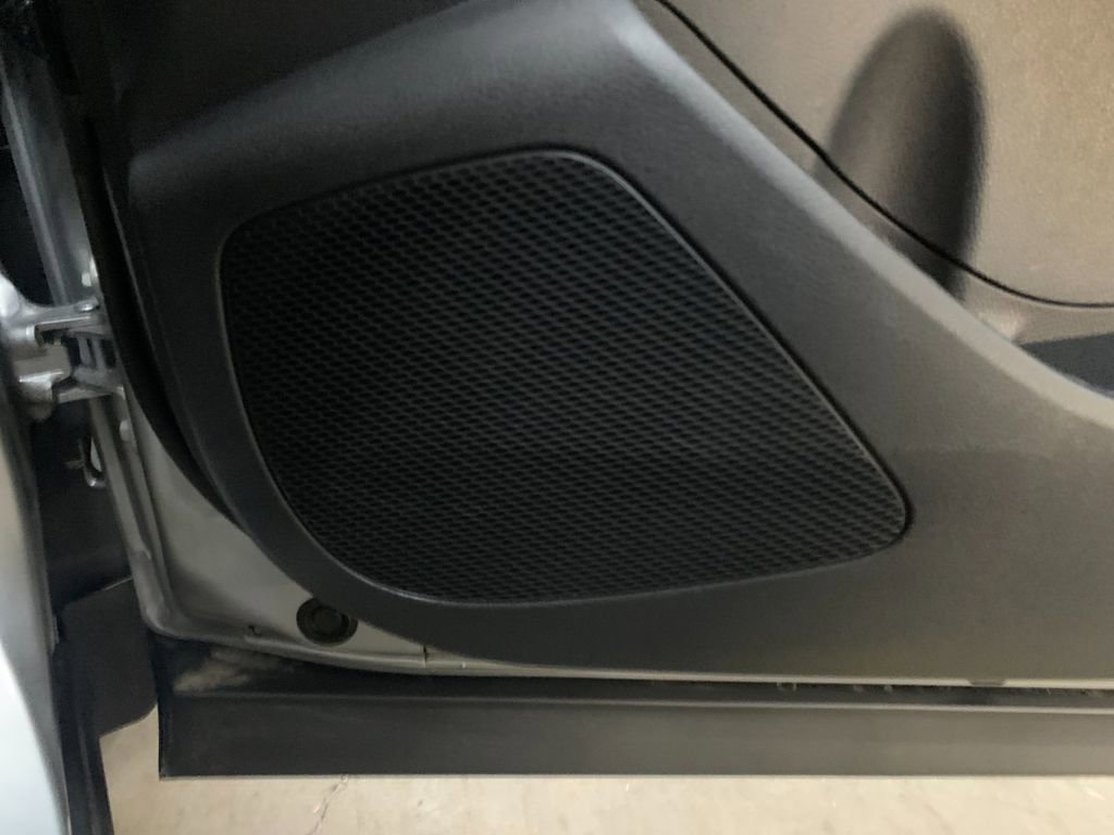 Used 2025 Toyota Corolla Cross AWD Hybrid w/ Moonroof Package image 21