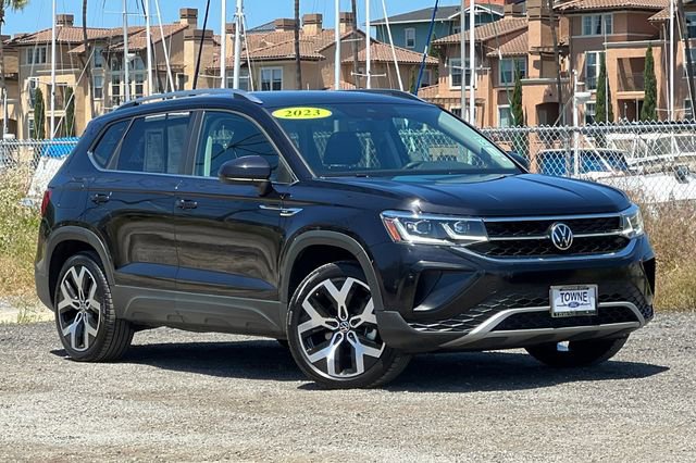 Used 2022 Volkswagen Taos SEL AWD/4WD image 2