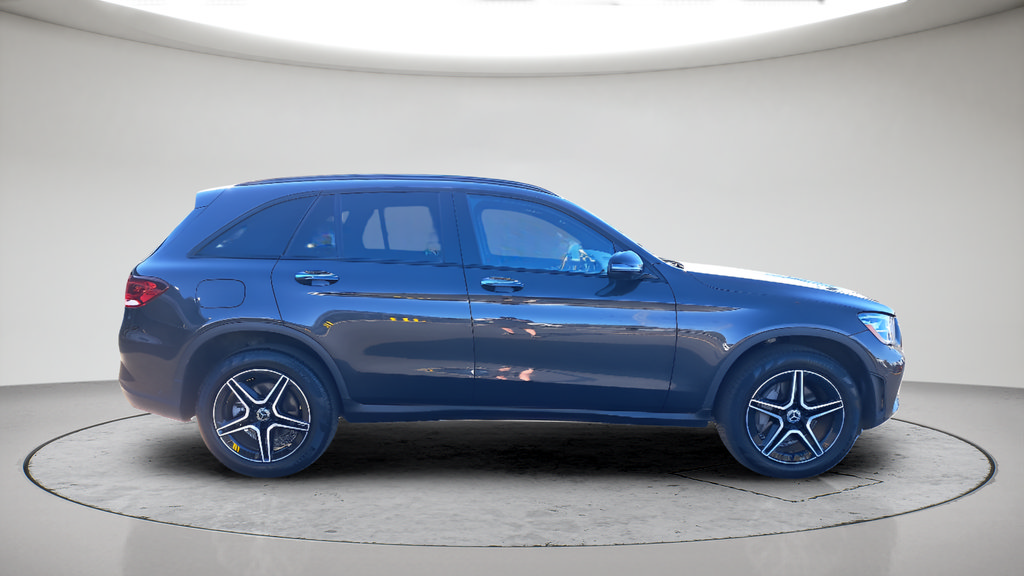 Used 2021 Mercedes-Benz GLC 300 4MATIC image 5