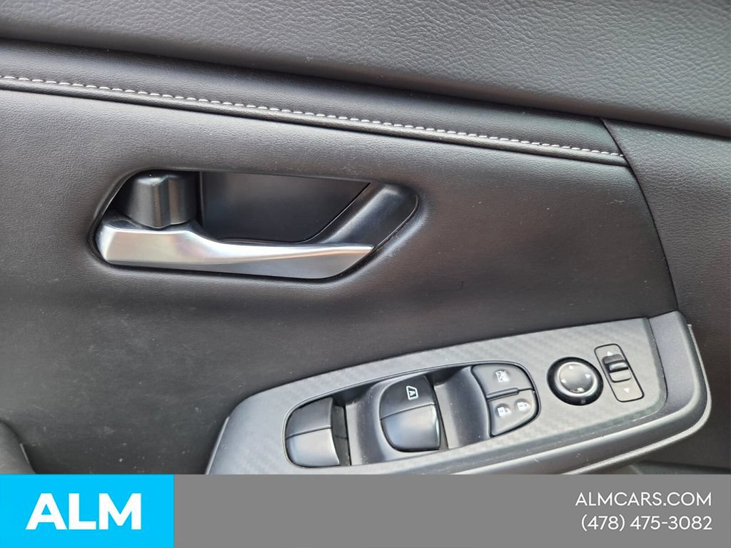 Used 2024 Nissan Sentra SV FWD image 24