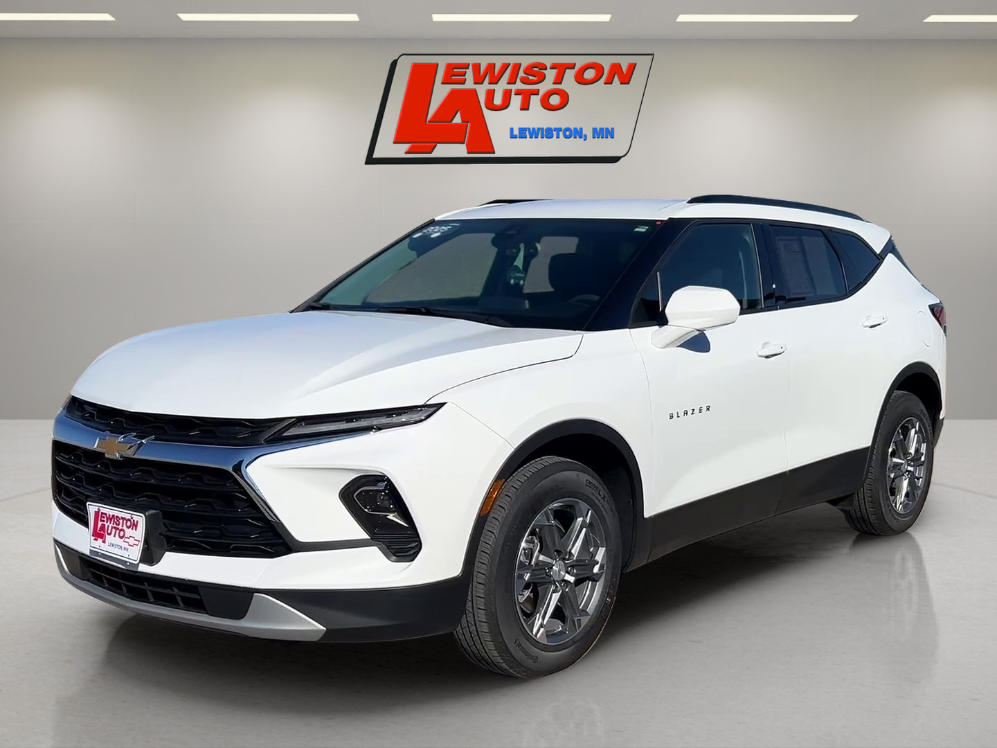 Certified 2025 Chevrolet Blazer LT w/ Convenience Package AWD/4WD image 1
