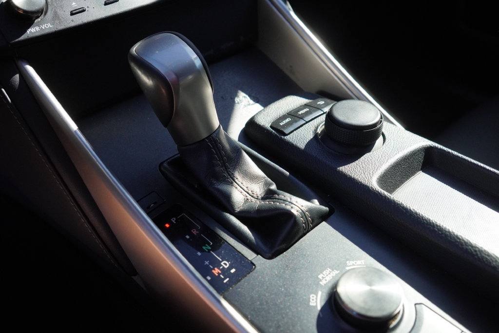 Used 2015 Lexus IS 250 RWD image 28