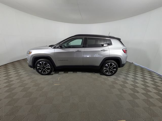 Used 2023 Jeep Compass Limited AWD/4WD image 22