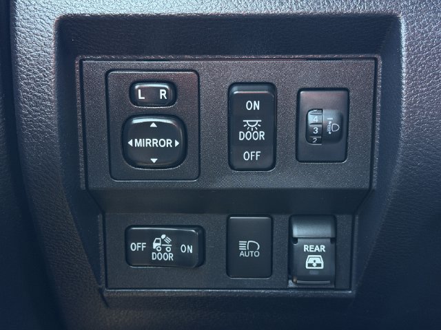 Used 2021 Toyota Tundra Limited AWD/4WD image 18