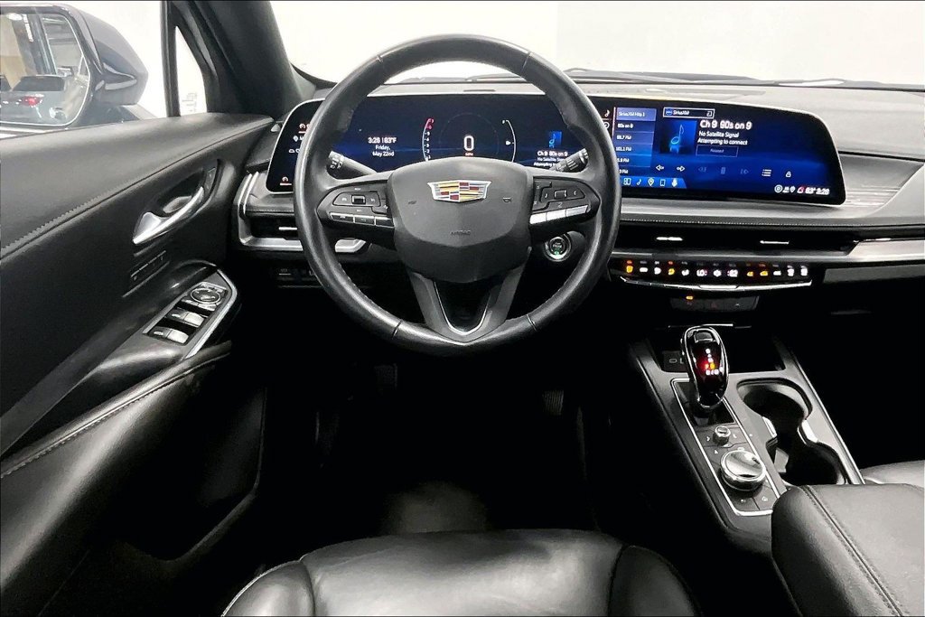 Used 2025 Cadillac XT4 Premium Luxury AWD/4WD image 5