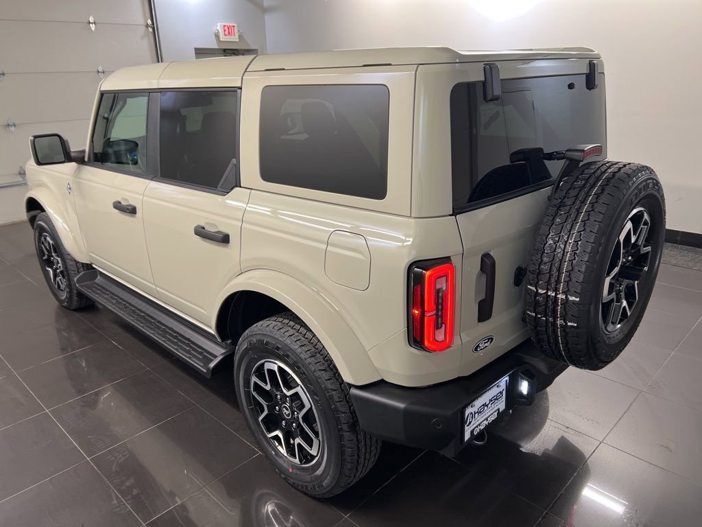 New 2026 Ford Bronco Outer Banks image 4