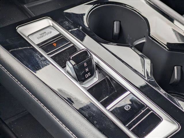 Used 2024 Volkswagen Atlas Cross Sport SE image 12