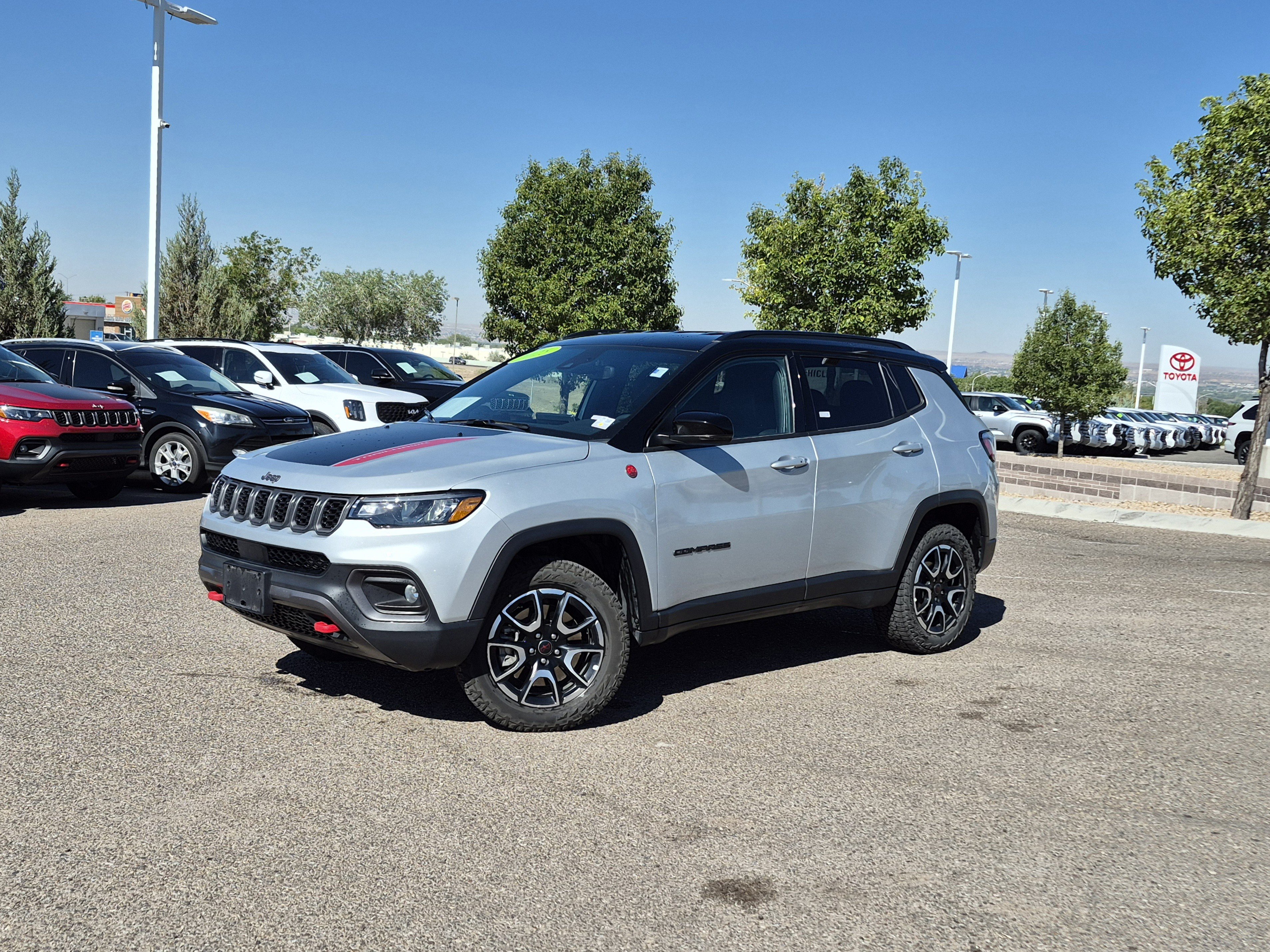 Used 2025 Jeep Compass Trailhawk