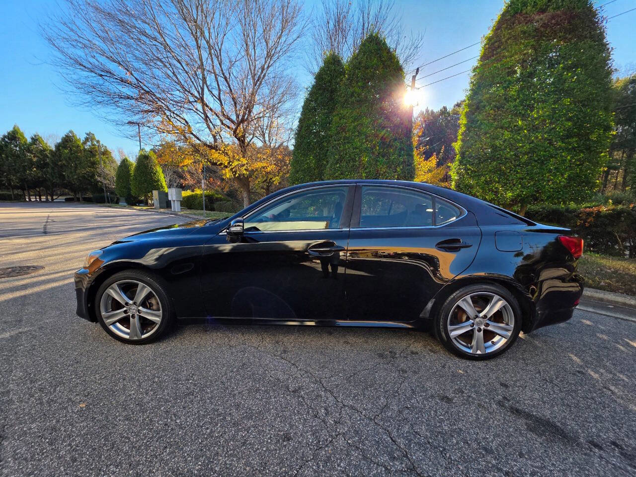 Used 2011 Lexus IS 250 image 2