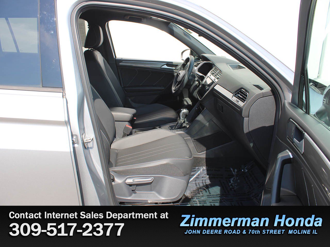 Used 2023 Volkswagen Tiguan SE R-Line FWD image 21