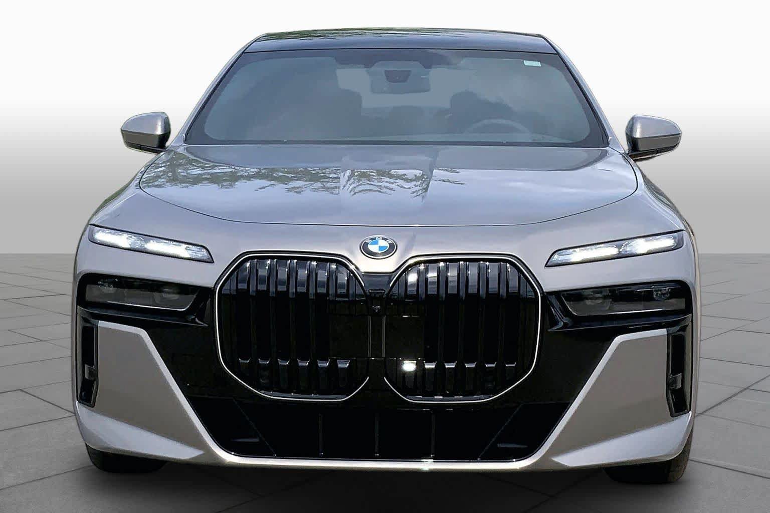 New 2026 BMW 760i xDrive w/ Executive Package AWD/4WD image 3
