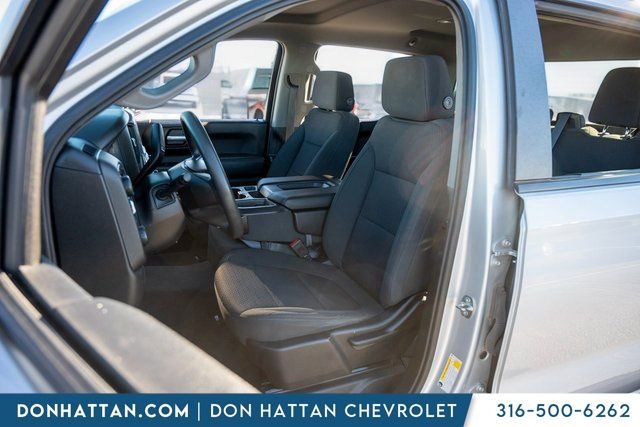 Used 2021 Chevrolet Silverado 1500 Custom Trail Boss w/ LPO, Dark Essentials Package image 4