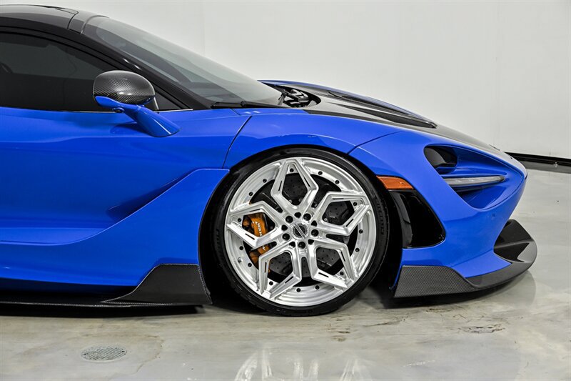 Used 2018 McLaren 720S RWD image 20
