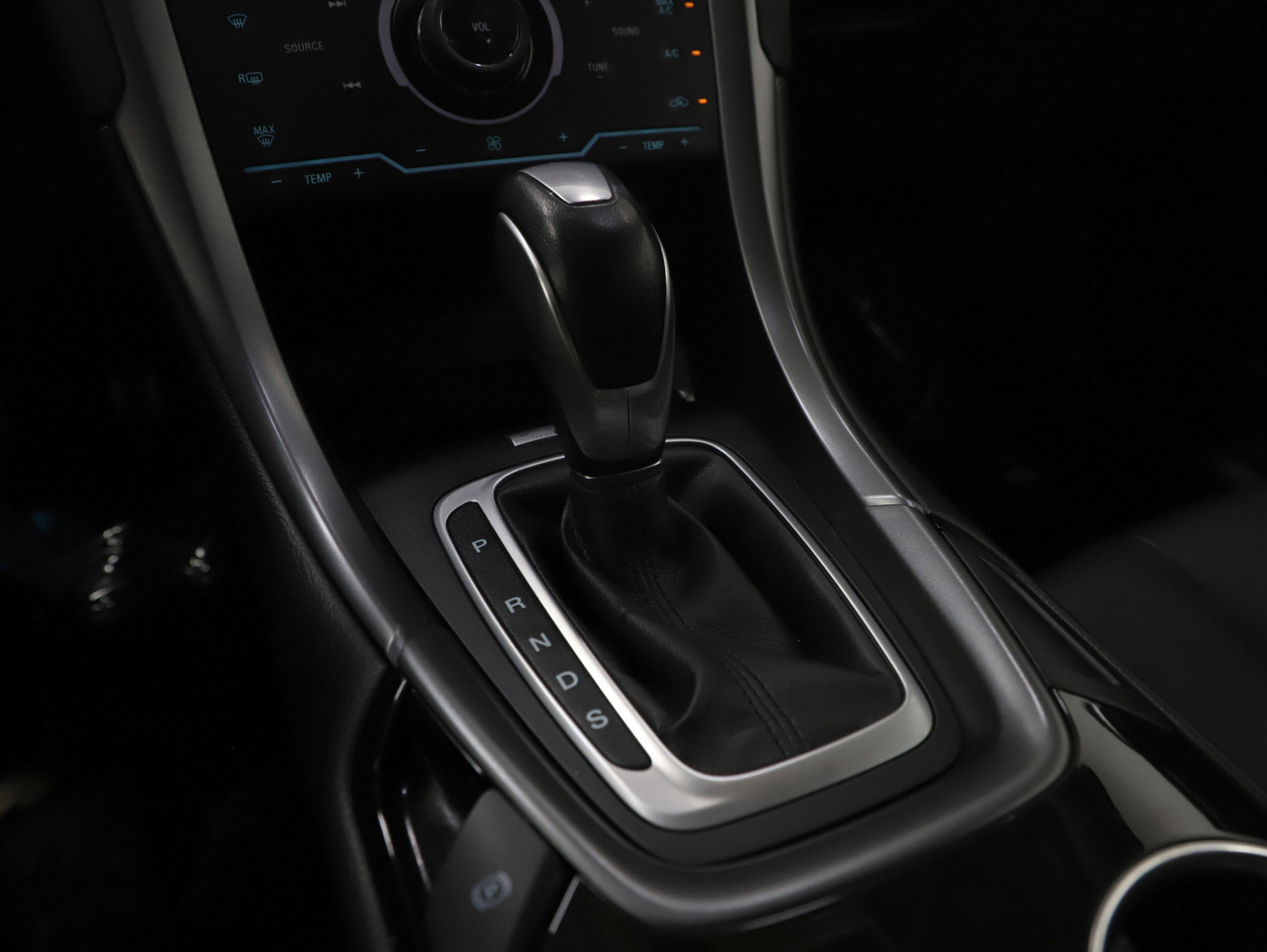 Used 2014 Ford Fusion Titanium image 23