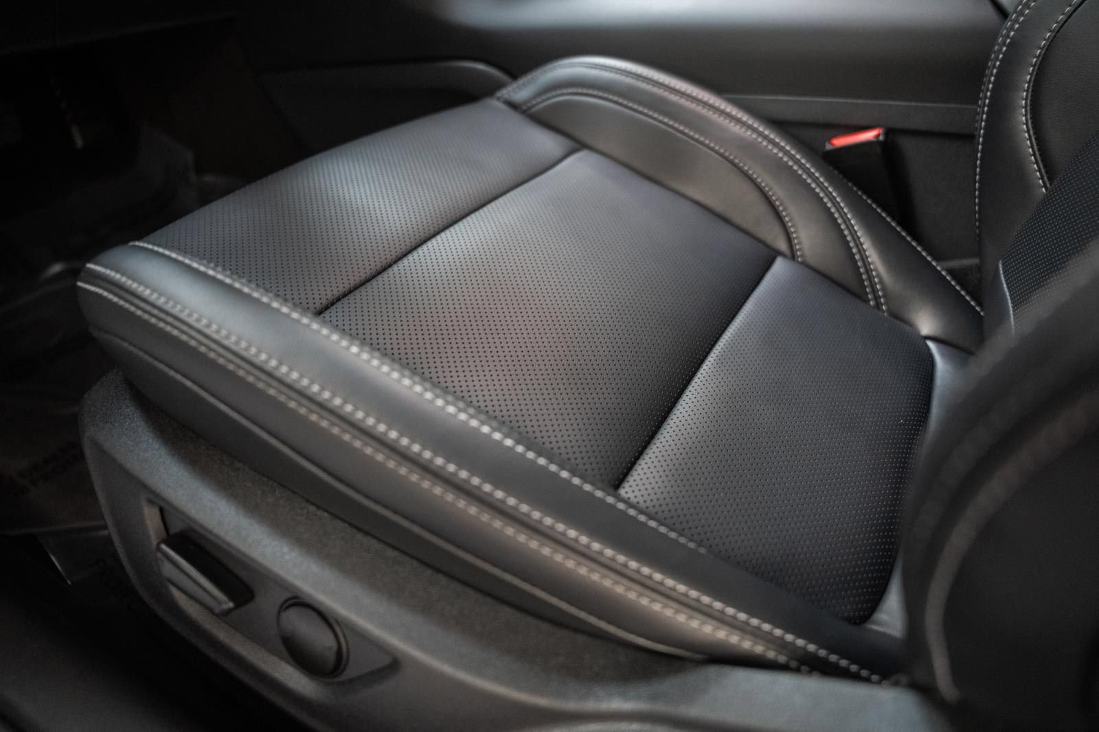 Certified 2026 Ford Mustang Premium RWD image 30