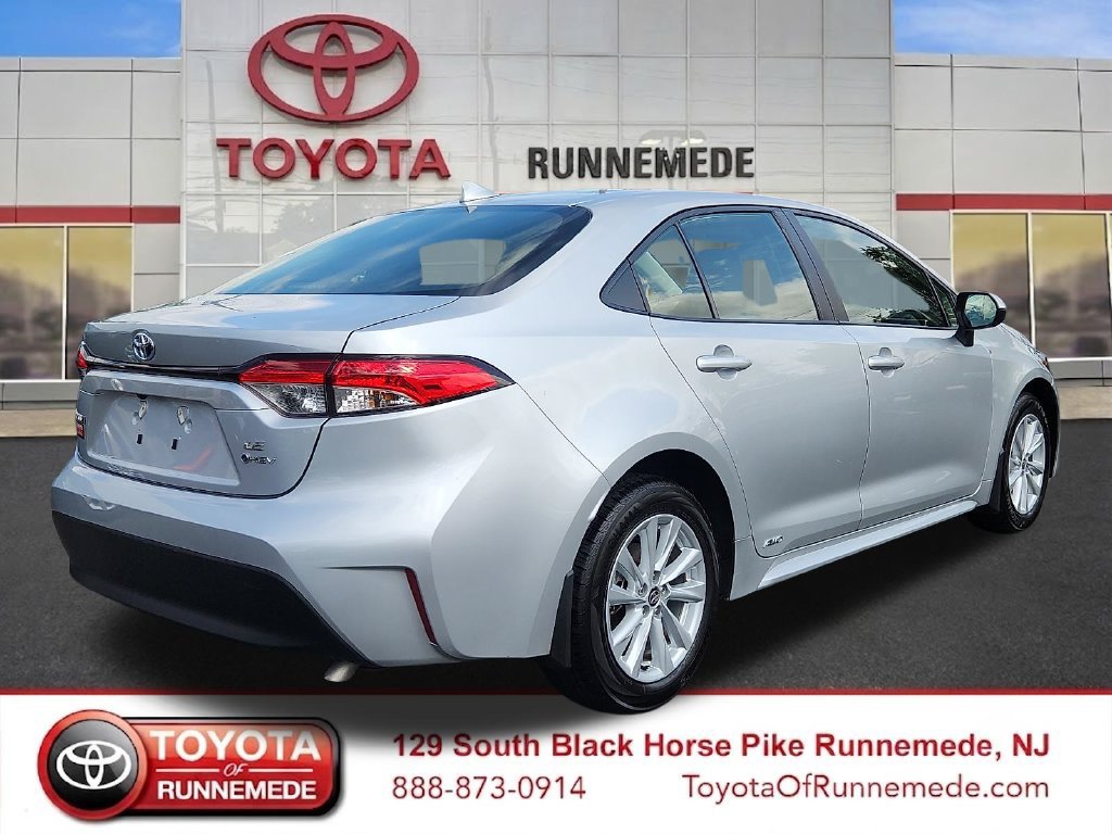 Certified 2025 Toyota Corolla LE w/ LE Premium Package AWD/4WD image 6