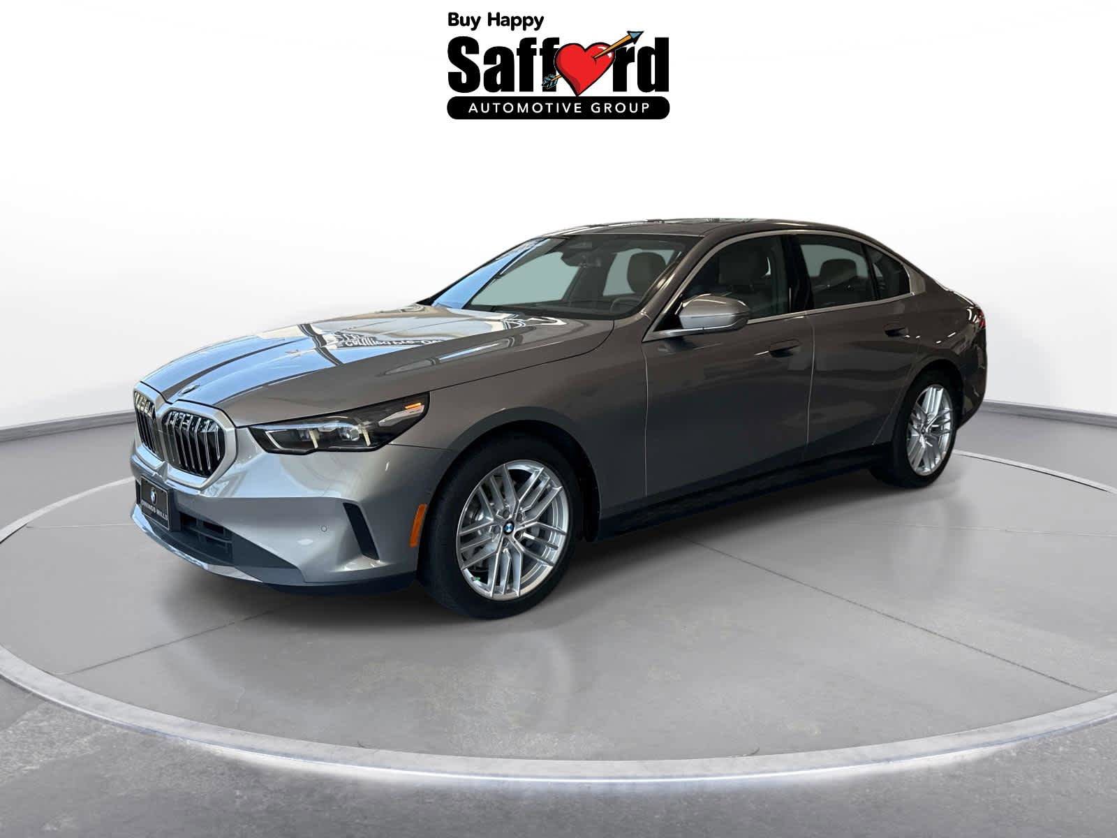 Used 2024 BMW 530i xDrive w/ Convenience Package AWD/4WD image 2