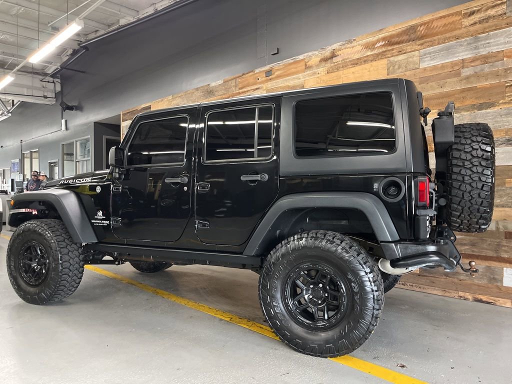 Used 2018 Jeep Wrangler Unlimited Rubicon w/ Cold Weather Group AWD/4WD image 23