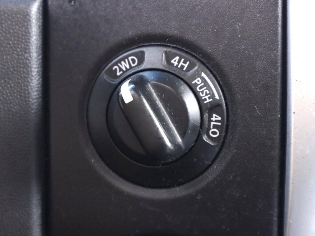 Used 2014 Nissan Titan PRO-4X AWD/4WD image 22