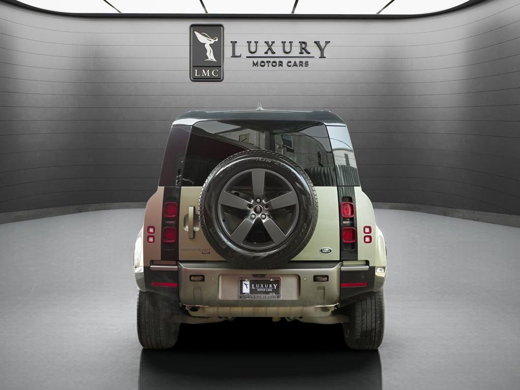 Used 2023 Land Rover Defender 110 X-Dynamic SE image 4