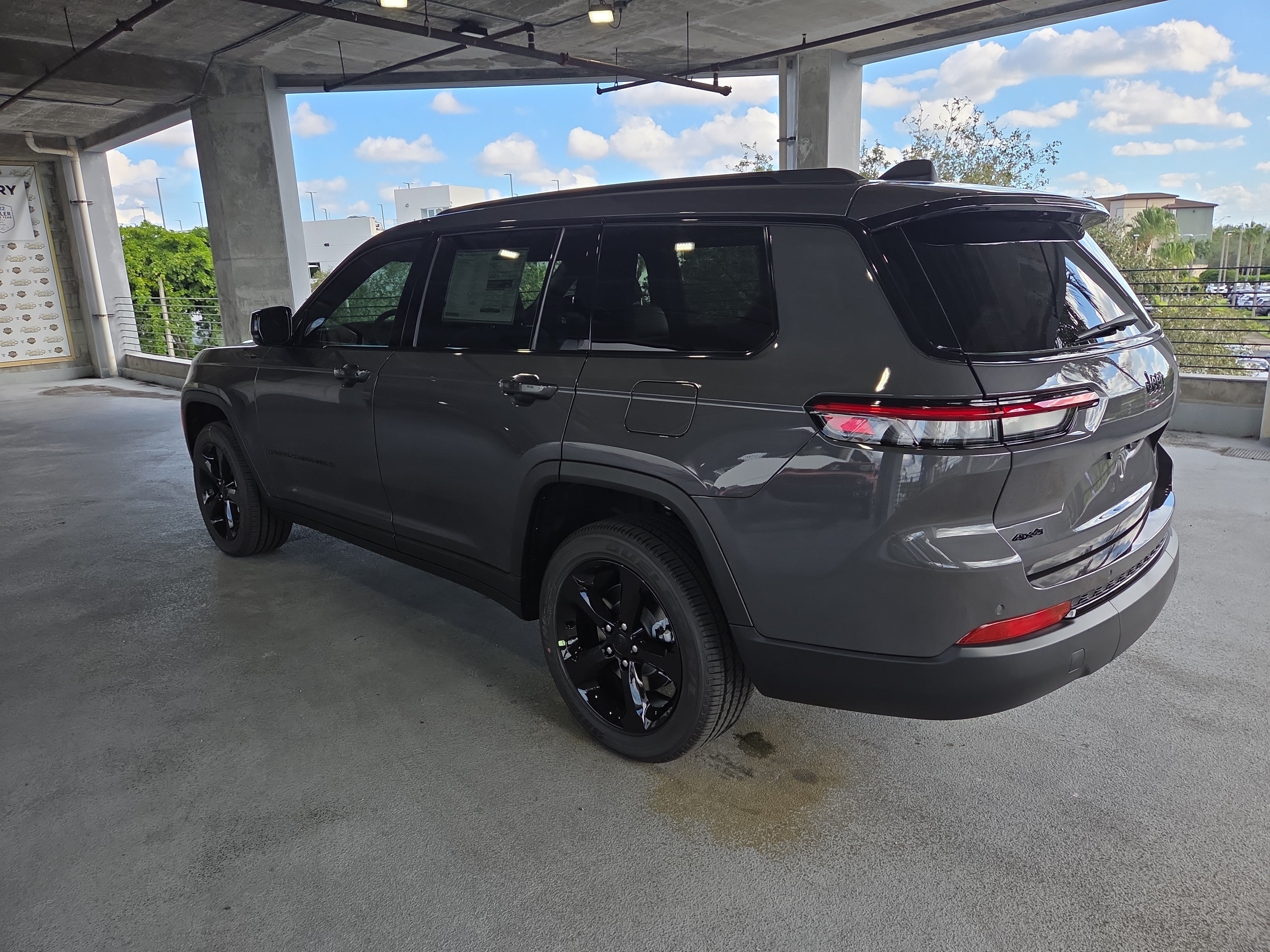 New 2025 Jeep Grand Cherokee L Altitude AWD/4WD image 7
