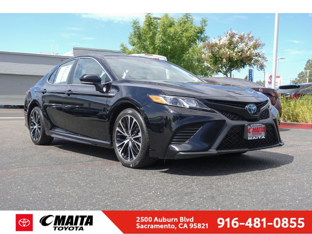 Used 2018 Toyota Camry SE w/ Audio Package