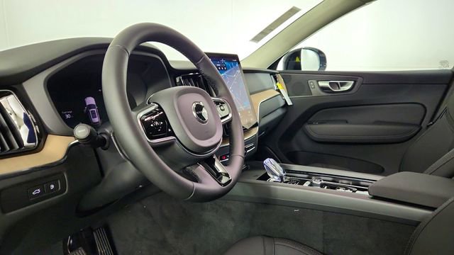 New 2026 Volvo XC60 T8 Plus w/ Climate Package PRO AWD/4WD image 12
