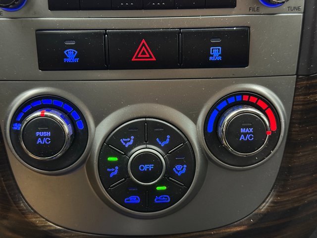 Used 2010 Hyundai Santa Fe SE image 18