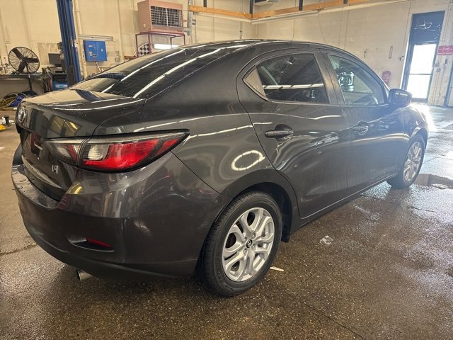 Used 2017 Toyota Yaris iA image 6